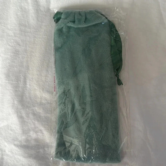 NIP 13 Piece Green Makeup Brush Set - Picture 3 of 3